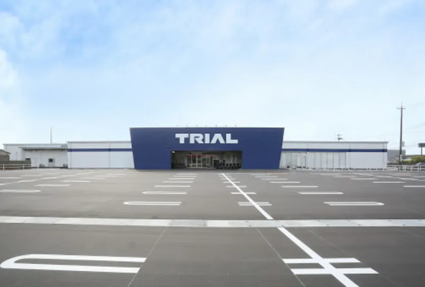 【スーパーセンタートライアル長府店】キッチンカー(調理営業)出店限定/屋外スペース