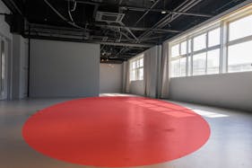 【アソビル:ASOBUILD】新商品のレセプションイベントやアパレルの展示販売会等に最適な駅チカ商業施設2階にある大型イベントスぺース(Room3)