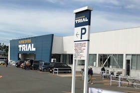 【スーパーセンタートライアル岩見沢店】キッチンカー(調理営業)出店限定/屋外スペース