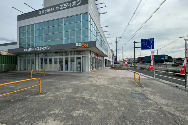 【エディオン外環大東店】ポップアップ・プロモーション・キッチンカーの出店に適した入口前スペース