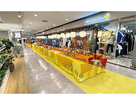 【イオン新浦安SC】プロモーションや物販に最適な2F ファッションゾーン通路スペースの画像