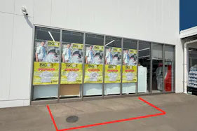 【スーパーセンタートライアル古賀花見店】キッチンカー(調理営業)出店限定/1F駐車場前 キッチンカースペース② ※メイン出入口は2Fの①