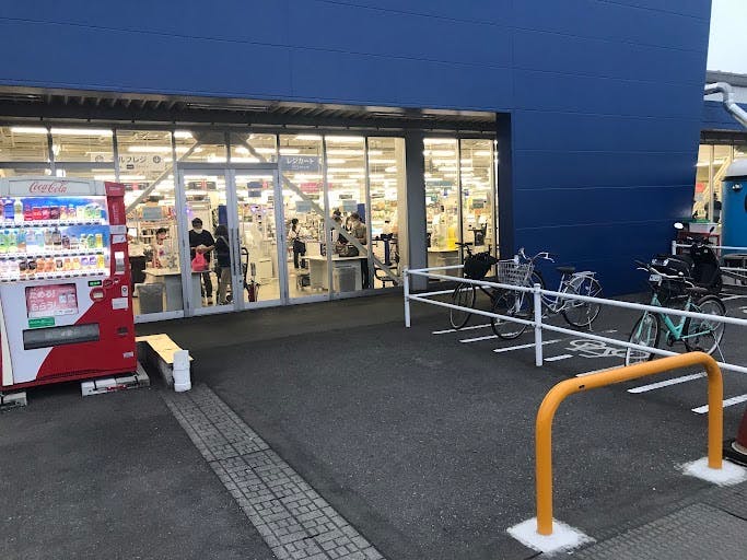 【スーパーセンタートライアル小山店】キッチンカー(調理営業)出店限定/屋外スペース ※ケバブと焼鳥利用不可