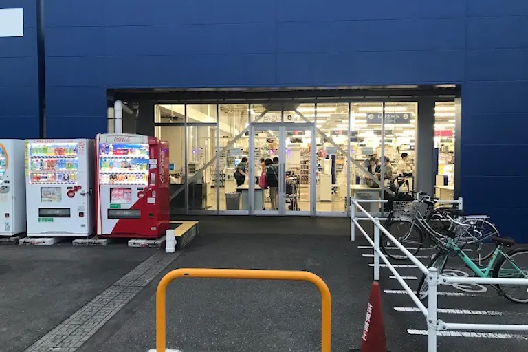 【スーパーセンタートライアル小山店】キッチンカー(調理営業)出店限定/屋外スペース ※ケバブと焼鳥利用不可の画像2