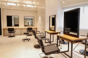 【外苑前駅1分】美容室・ネイル・個室・スタジオ・ラウンジまで揃う複合型シェアサロン(全面貸切)