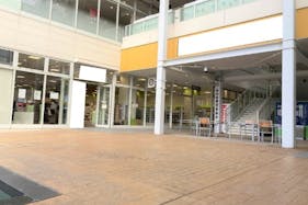 【ララガーデン春日部】催事やプロモーションに適した大型ショッピングモールのイベント(噴水広場前)スペース