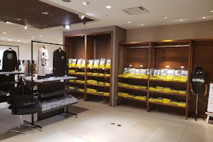 【有楽町マルイ】7階 カレンダリウムD08【物販】木調の落ち着いた内装が特徴、展示や体験ワークショップに最適