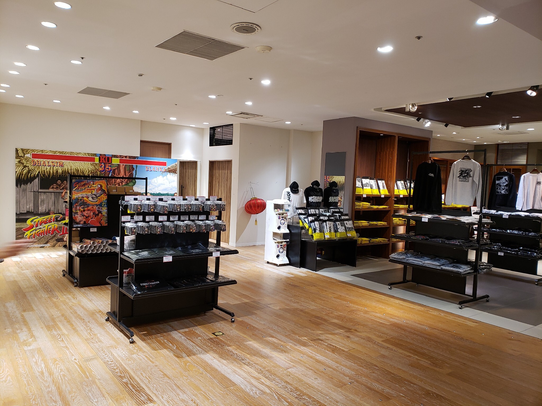 【有楽町マルイ】7階 カレンダリウムD08【物販】木調の落ち着いた内装が特徴、展示や体験ワークショップに最適