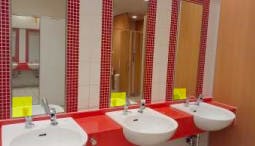 【イオンモール鶴見緑地】モール内広告 化粧室の画像