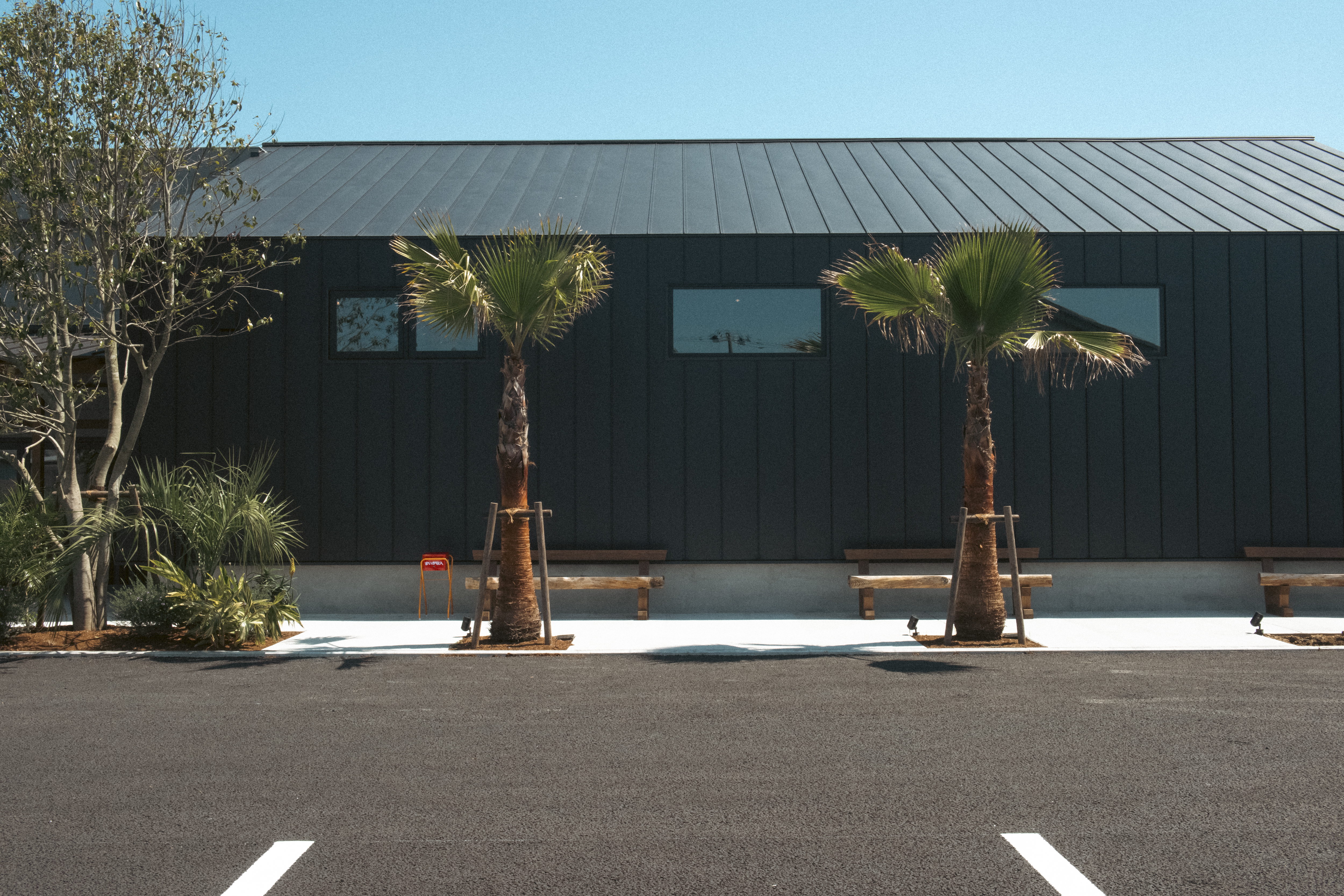 【九十九里町エリア】展示会やポップアップ利用に適したカリフォルニアイメージのカフェスペース