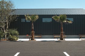 【九十九里町エリア】展示会やポップアップ利用に適したカリフォルニアイメージのカフェスペース