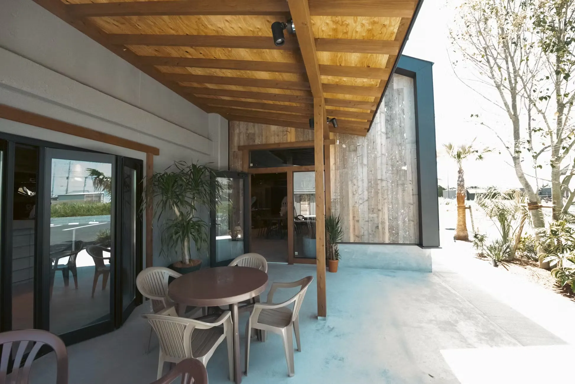 【九十九里町エリア】展示会やポップアップ利用に適したカリフォルニアイメージのカフェスペース