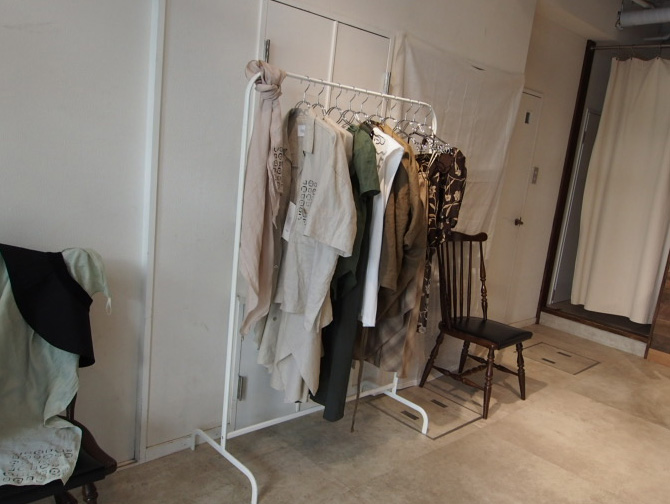 ハンガーラック（白）x2台