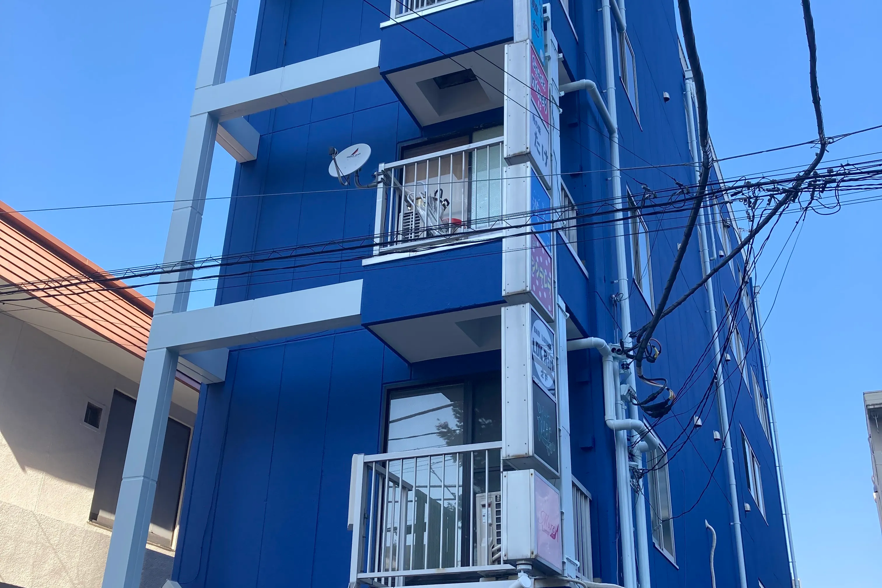 【平塚駅5分】オフ会等のプライベート利用に最適な特大スクリーン付きのレンタルスペース