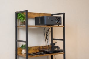 【平塚駅5分】オフ会等のプライベート利用に最適な特大スクリーン付きのレンタルスペース