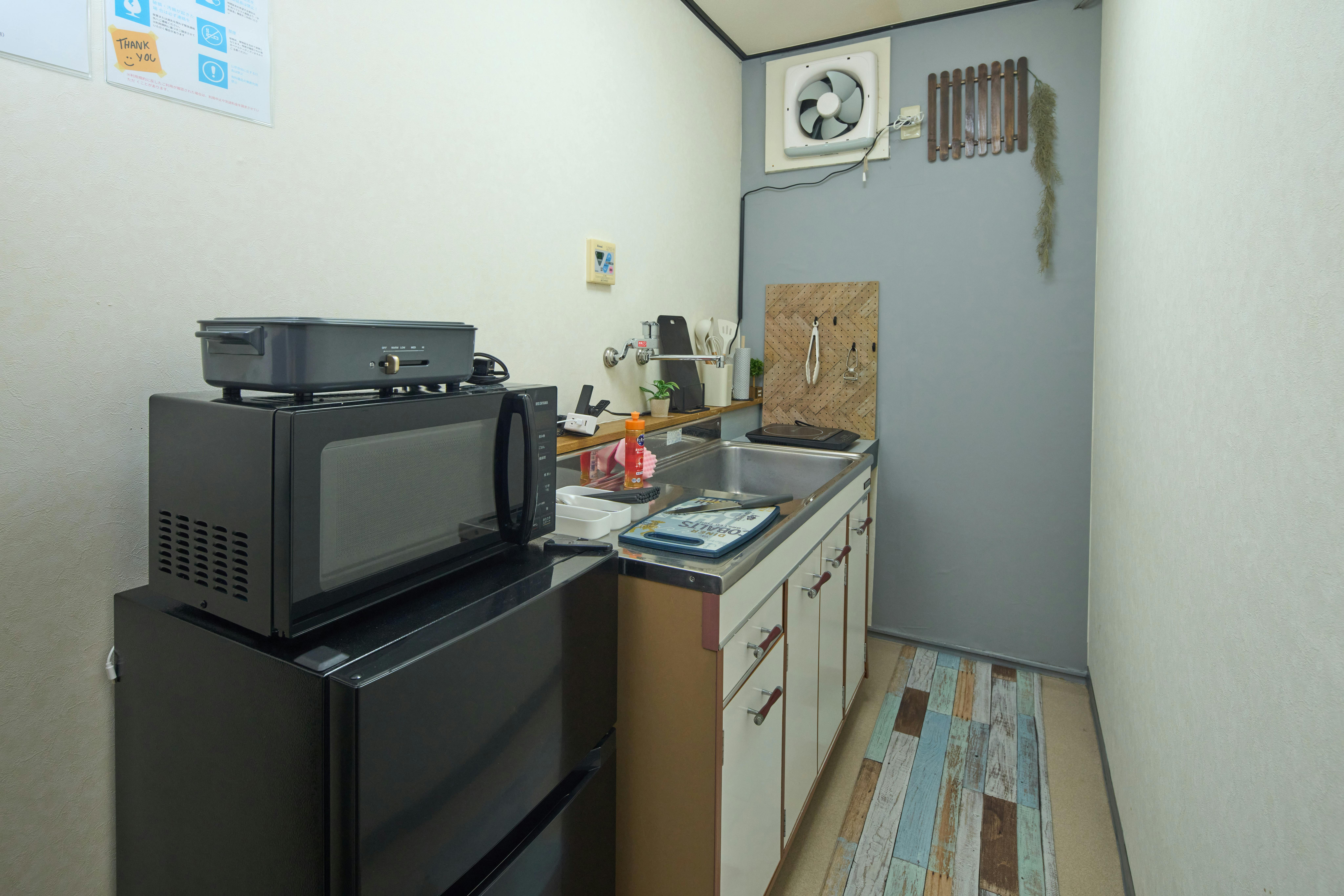 【平塚駅5分】オフ会等のプライベート利用に最適な特大スクリーン付きのレンタルスペース