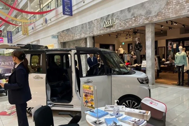 【イオンモール京都五条】1F 吹抜け(インフォメーション側)