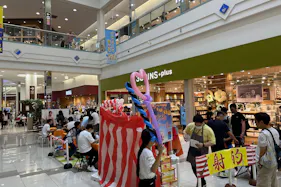 【イオンモール京都五条】1F 吹抜け(インフォメーション側)