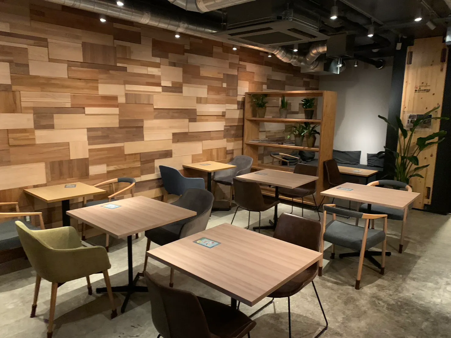 【新橋駅4分】プロモーション・ポップアップや撮影・懇親会などに最適!新築路面・木造デザインカフェ