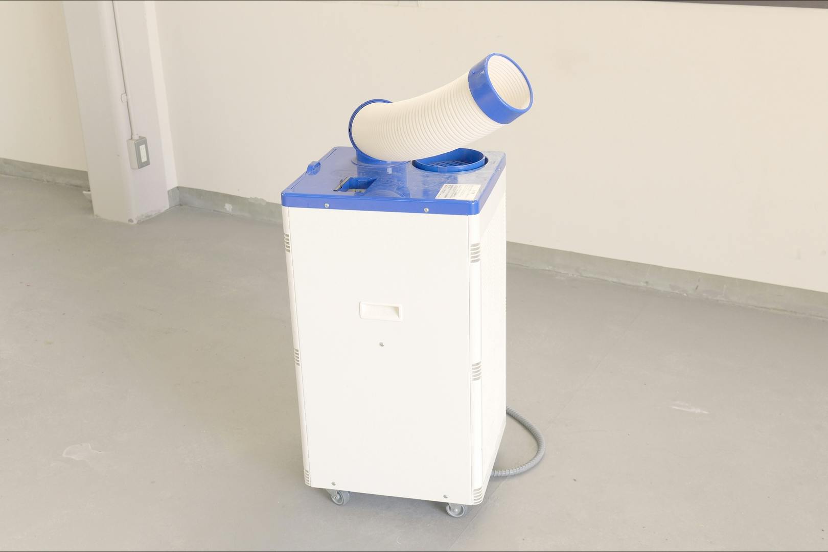 備品:送風機