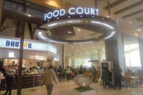 【イオンモール木曽川】モール内広告 フードコートテーブルシール