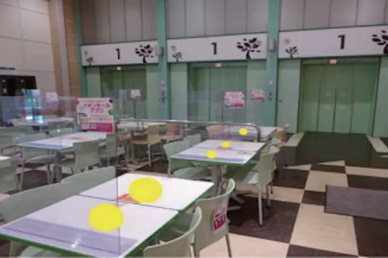 【イオンモール木曽川】モール内広告 フードコートテーブルシールの画像1