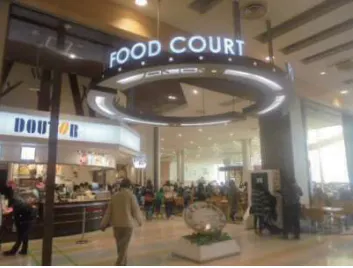 【イオンモール木曽川】モール内広告 フードコートテーブルシール