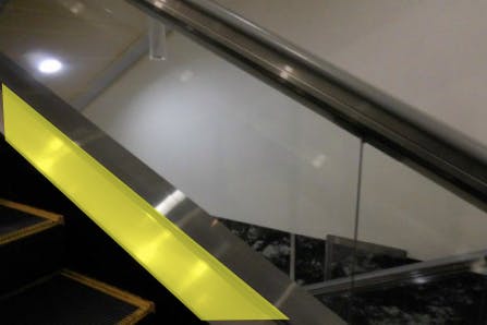 【広島段原ショッピングセンター】モール内広告 エスカレーター