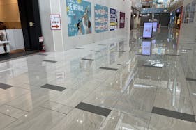 【イオンモール伊丹】1F ゴディバ前