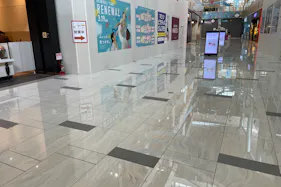 【イオンモール伊丹】1F ゴディバ前