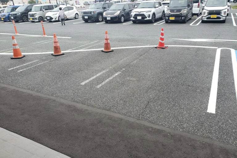 【天満屋ハピーズ大安寺店】正面入口駐車禁止スペース 各種プロモーション、会員獲得イベントに最適な屋外催事イベントスペースの画像2