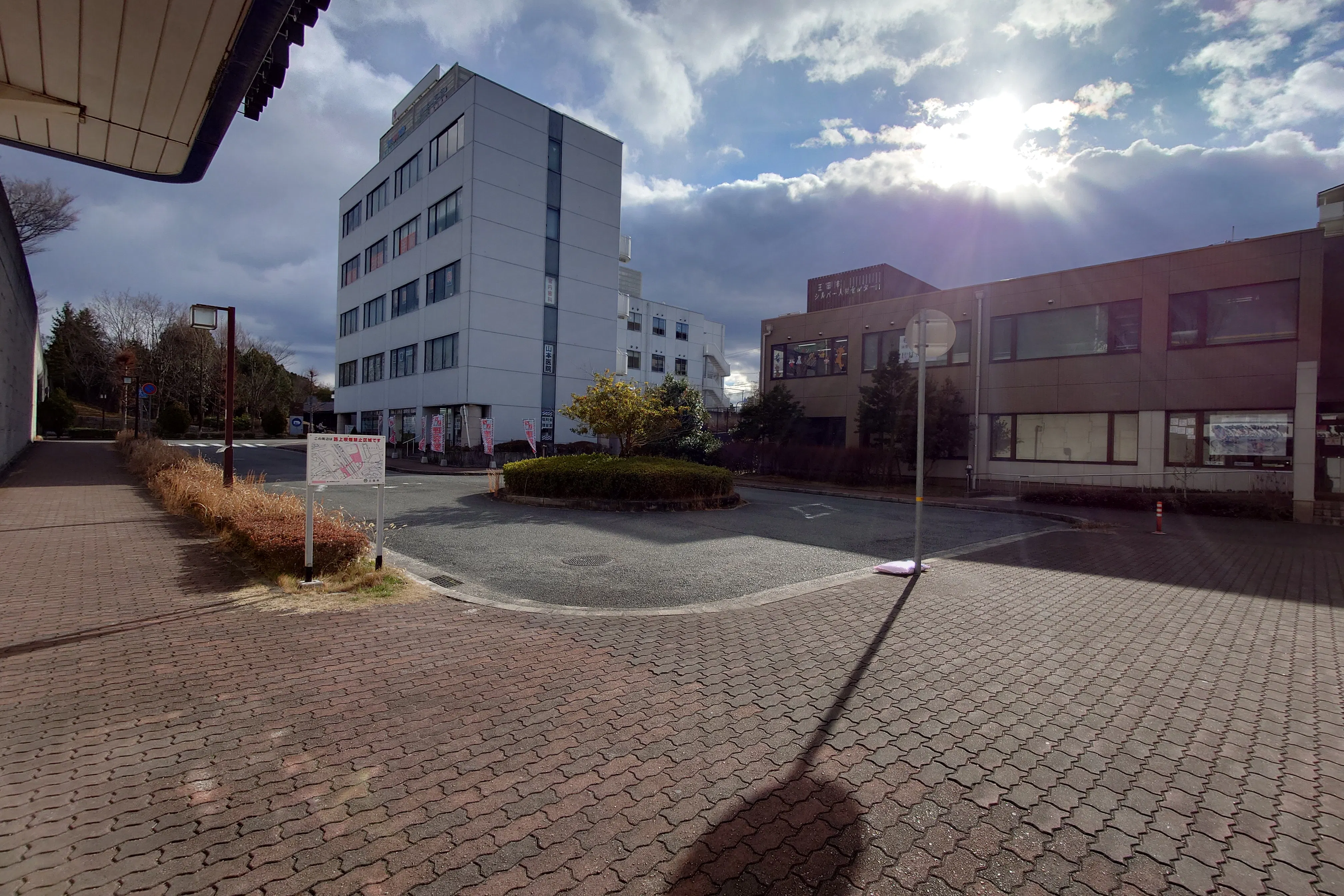 【南ウッディタウン駅】物販やプロモーションに最適な人通りの多い駅改札外コンコースイベントスペース