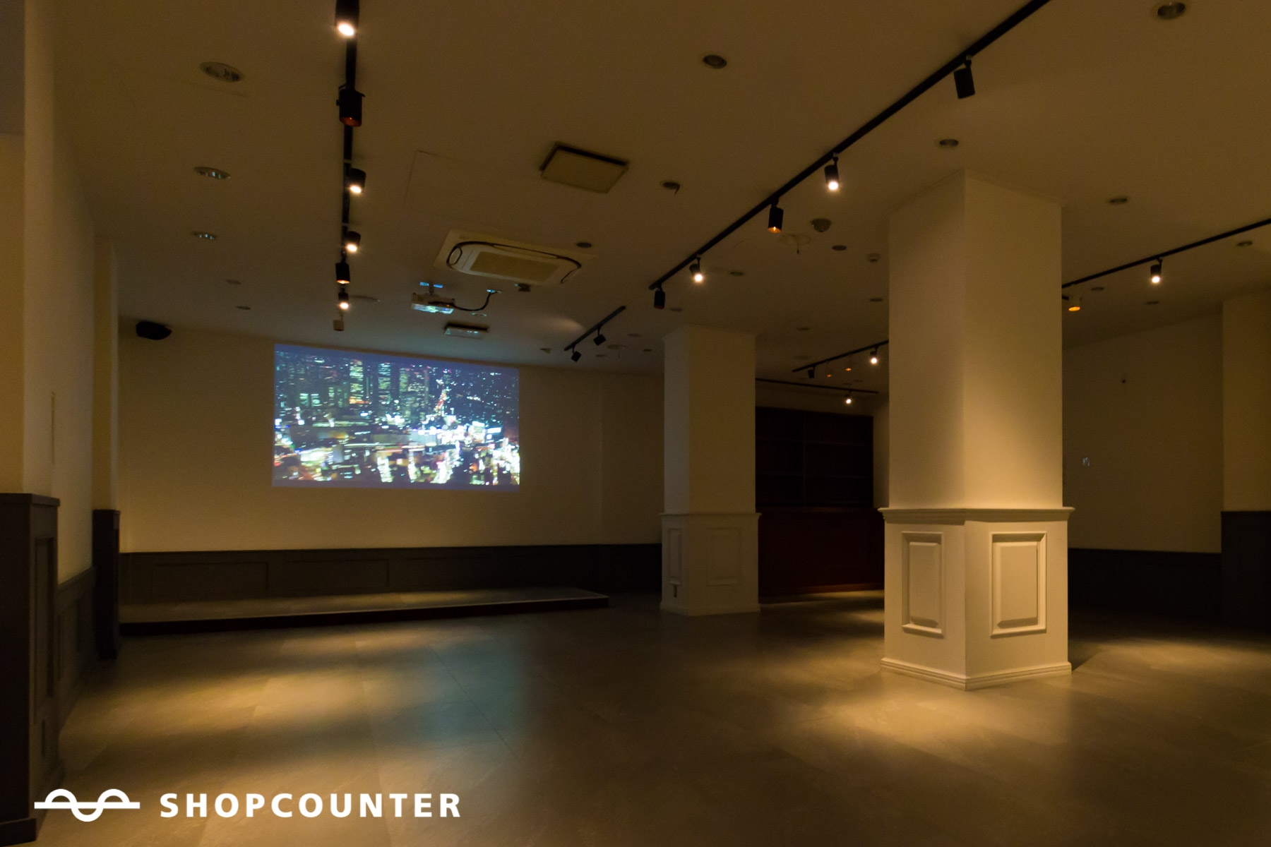 【明治神宮前(原宿)駅1分】ラフォーレ原宿裏通りの好立地！2フロアでの展示会、ポップアップ、チェキ会、控室など多様な用途に適したスペース