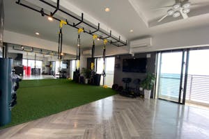 【北谷エリア】撮影やワークショップ、ポートレートにも最適な景観の海沿いイベントスペース