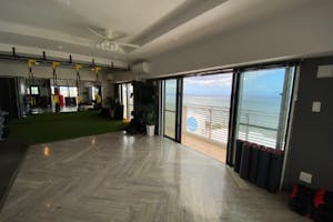 【北谷エリア】撮影やワークショップ、ポートレートにも最適な景観の海沿いイベントスペース