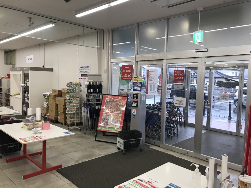 【西友　松川店】店内入口横（レジ前）　プロモーション用途や物販、食物販のポップアップストアに最適なスーパー店内催事イベントスペース