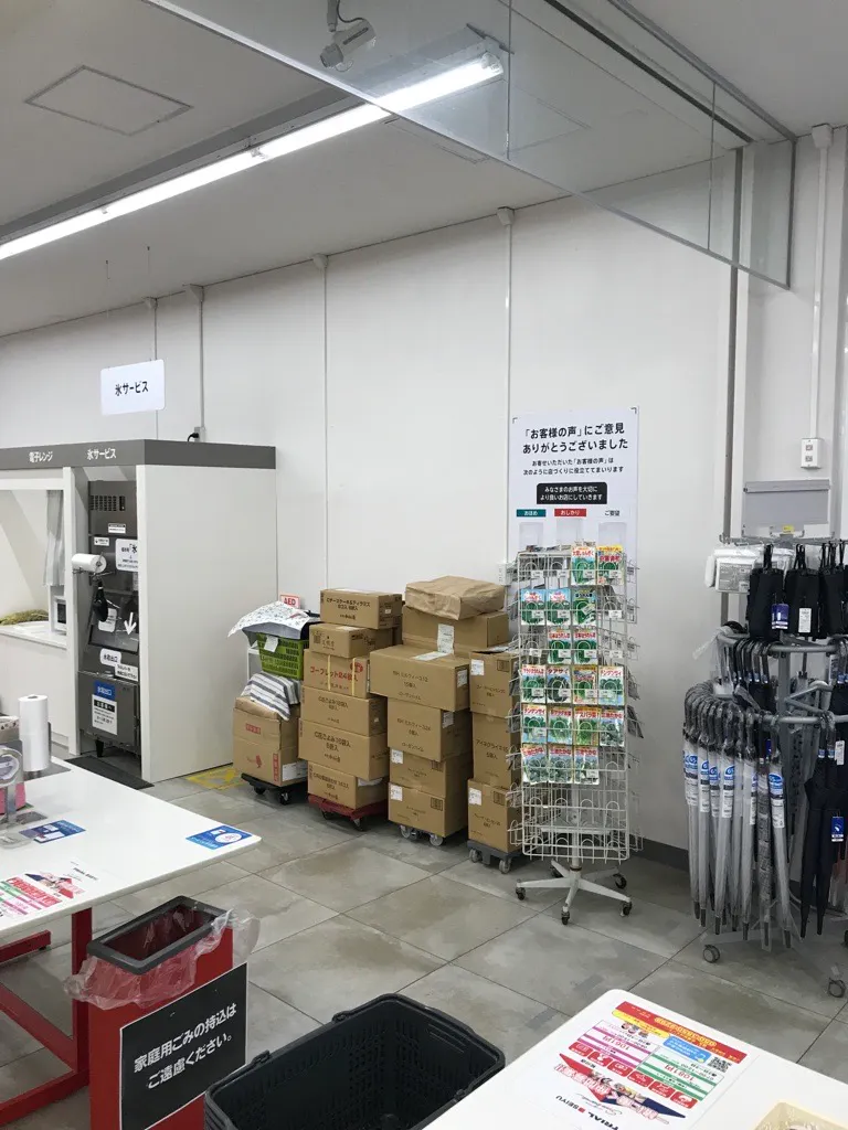 【西友　松川店】店内入口横（レジ前）　プロモーション用途や物販、食物販のポップアップストアに最適なスーパー店内催事イベントスペース