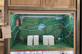 【ラフォーレ原宿/明治神宮前駅1分】愛と狂気のマーケット アート展示や商品PR、ポップアップストアに最適、販売スタッフ不要な貸しスペース(ボックス大)