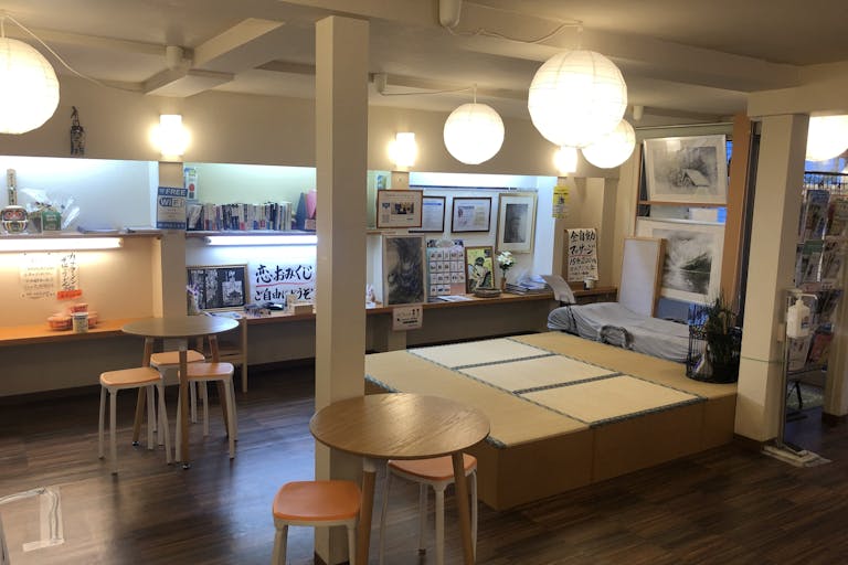 店舗内(入口から右側2)