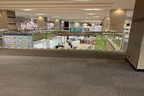 【ララガーデン川口】2階 北側エスカレーター前