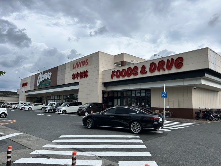 【オークワ葛城忍海】販促キャンペーンやプロモーションイベントに適した南側階段前スペースの画像