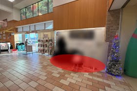 【JAファーマーズ富岡店】東富岡駅から5分!食物販やプロモーションに最適な産直棟入口付近の店内催事スペース