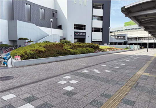 【イオンモール大日*】駅前ロータリーの画像