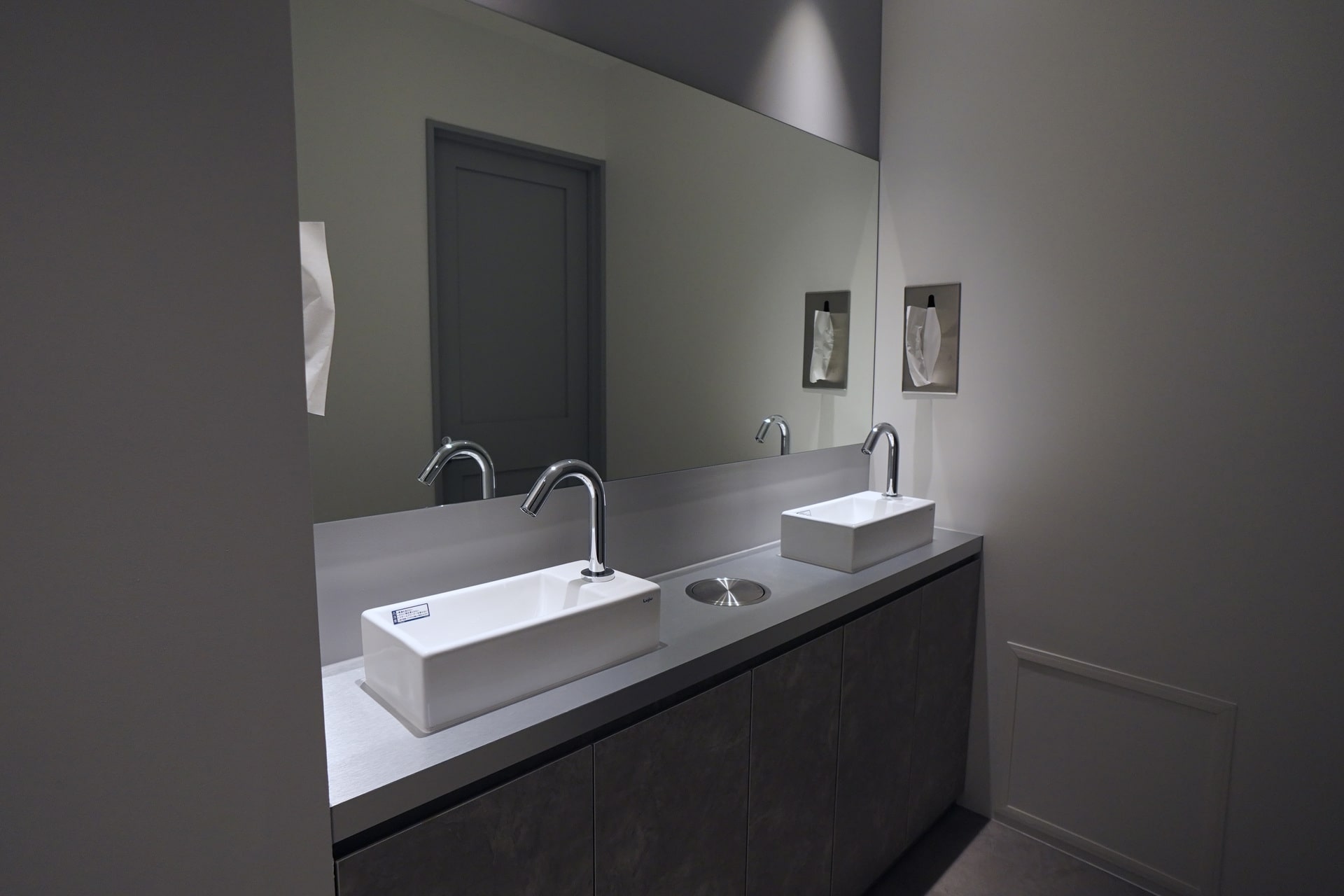 【明治神宮前＜原宿＞駅2分】アパレルの展示販売会やアート展、招待制のイベントに最適な200名収容可能なイベントスペース