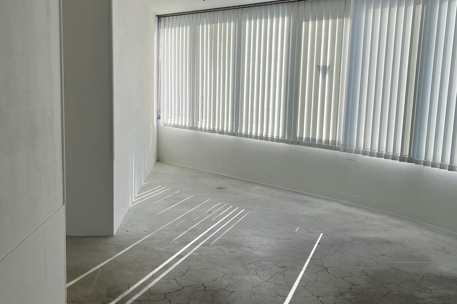 【代官山駅2分】展示会やポップアップストア、撮影に適した白壁コンクリート打ちっぱなしの200㎡越えのダイナミックな空間