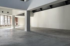 【代官山駅2分】展示会やポップアップストア、撮影に適した白壁コンクリート打ちっぱなしの200㎡越えのダイナミックな空間