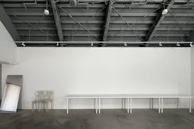 【代官山駅2分】展示会やポップアップストア、撮影に適した白壁コンクリート打ちっぱなしの200㎡越えのダイナミックな空間