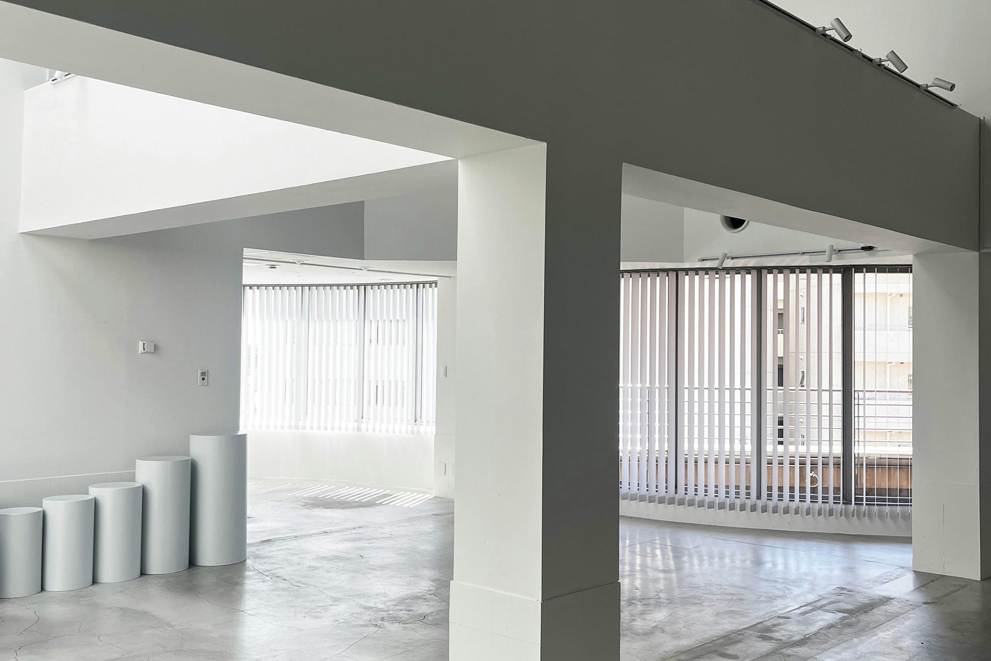 【代官山駅2分】展示会やポップアップストア、撮影に適した白壁コンクリート打ちっぱなしの200㎡越えのダイナミックな空間