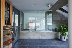 【鮫洲駅3分】シェアオフィスや展示会の際の同時利用スペース、撮影等に最適な一棟利用も可能なイベントスペース(1F)