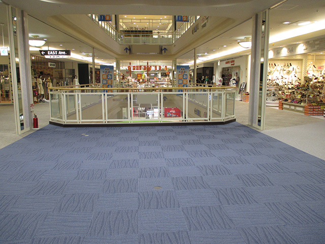 【イオンモール岡崎】ウエスト2F ブリッジ(ワンズテラス前 南側)